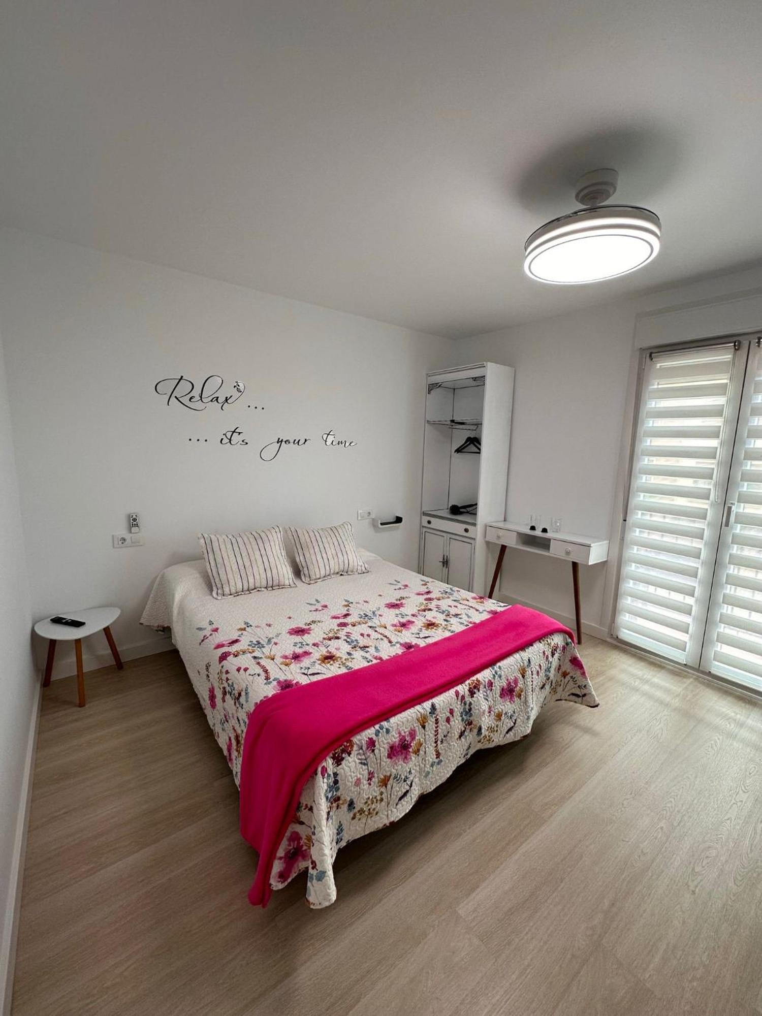 Hostal A La Sombra Del Laurel Navarrete Kültér fotó