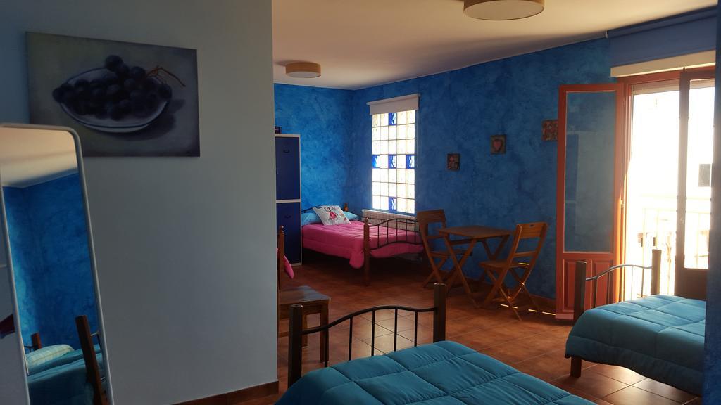 Hostal A La Sombra Del Laurel Navarrete Kültér fotó
